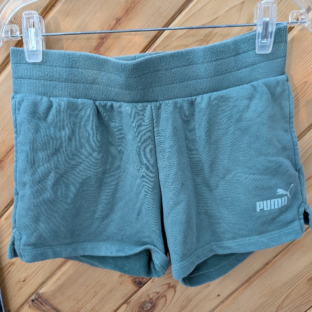 Puma Green Athletic Shorts Lightweight Elastic Waist